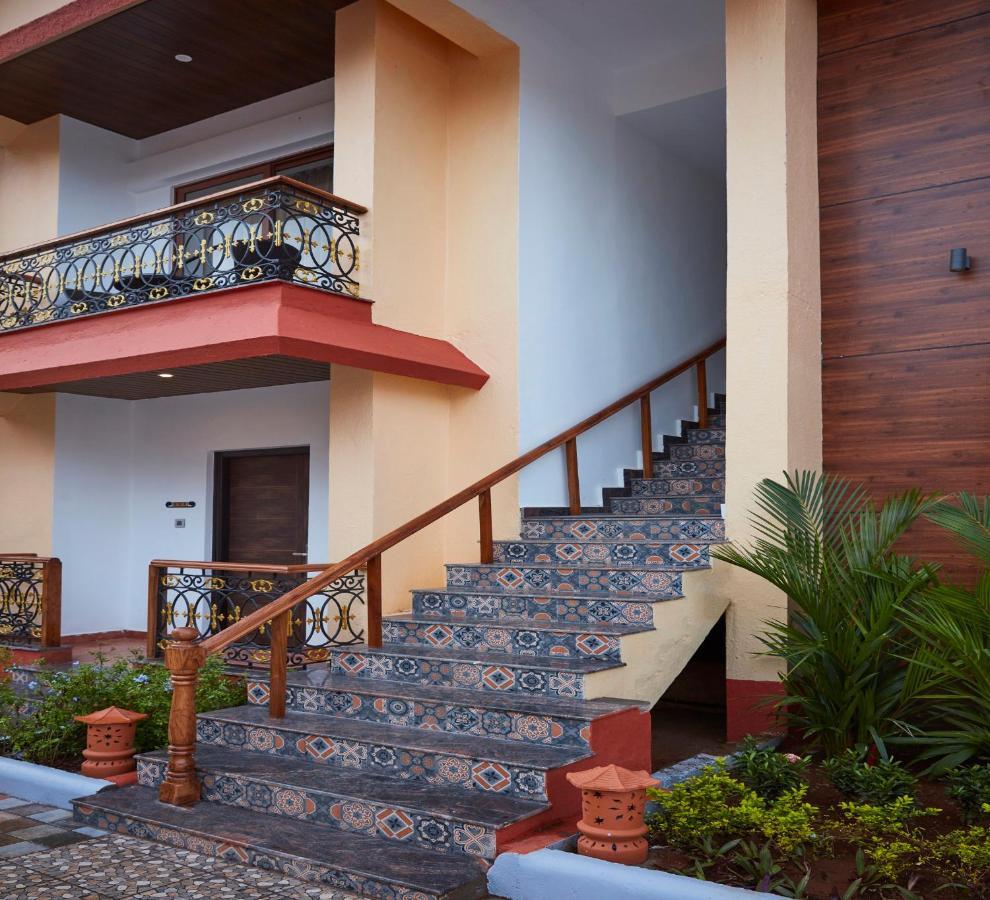 Sea Queen Beach Resort & Spa Colva Exteriör bild