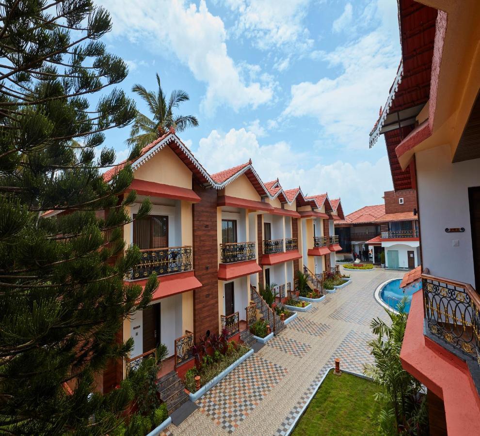 Sea Queen Beach Resort & Spa Colva Exteriör bild