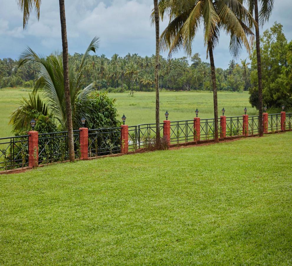 Sea Queen Beach Resort & Spa Colva Exteriör bild