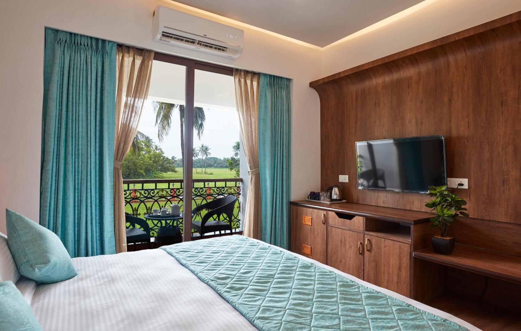 Sea Queen Beach Resort & Spa Colva Exteriör bild